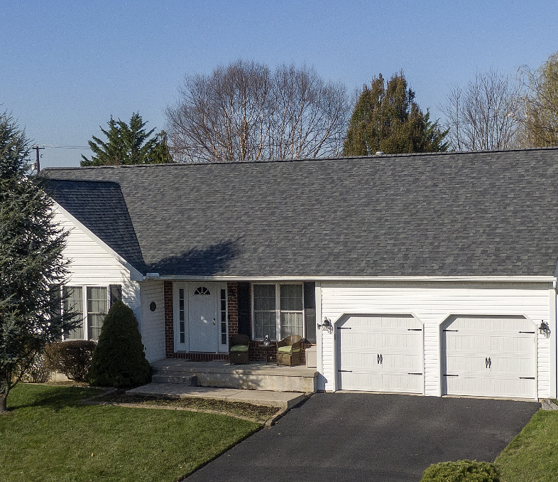 Small home in Southeastern PA with new shingles courtesy of Middle Creek Roofing
